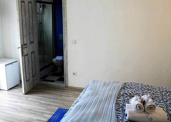 Yasemin (adults Only) 3*