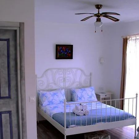 Yasemin (adults Only) Alaçatı