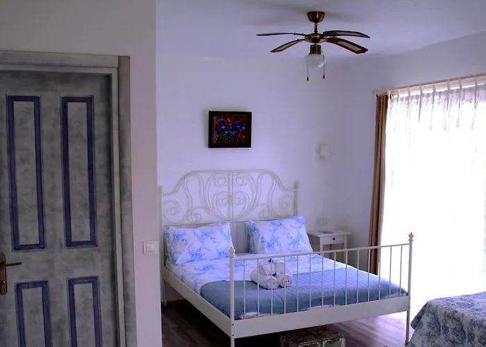 Yasemin (adults Only) Alaçatı